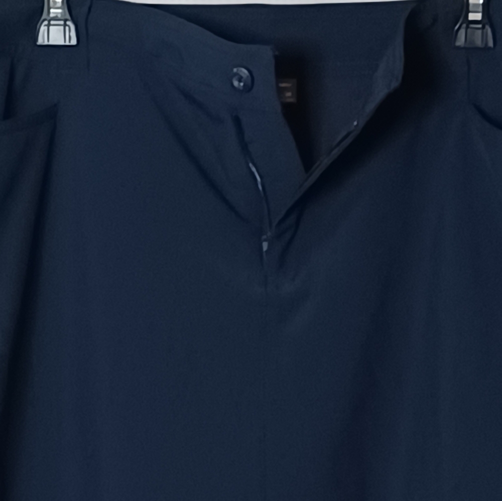 Eddie Bauer Women's Navy Blue Skort. Size 14 - Picture 7 of 12